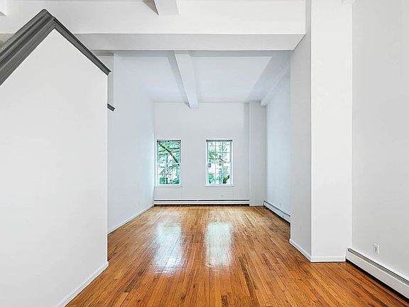 4th image of 257 W 93rd St APT 2A