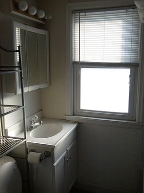 3rd image of 538 36th Ave NE
