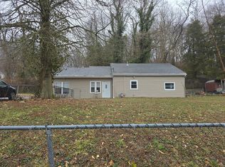 320 Twin Dr, Caseyville, IL