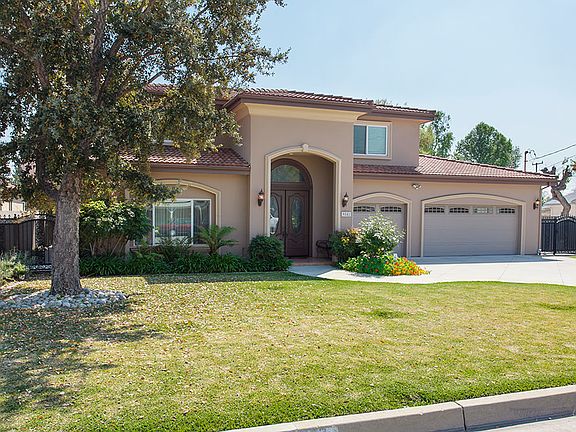 2nd image of 9852 Howland Dr
