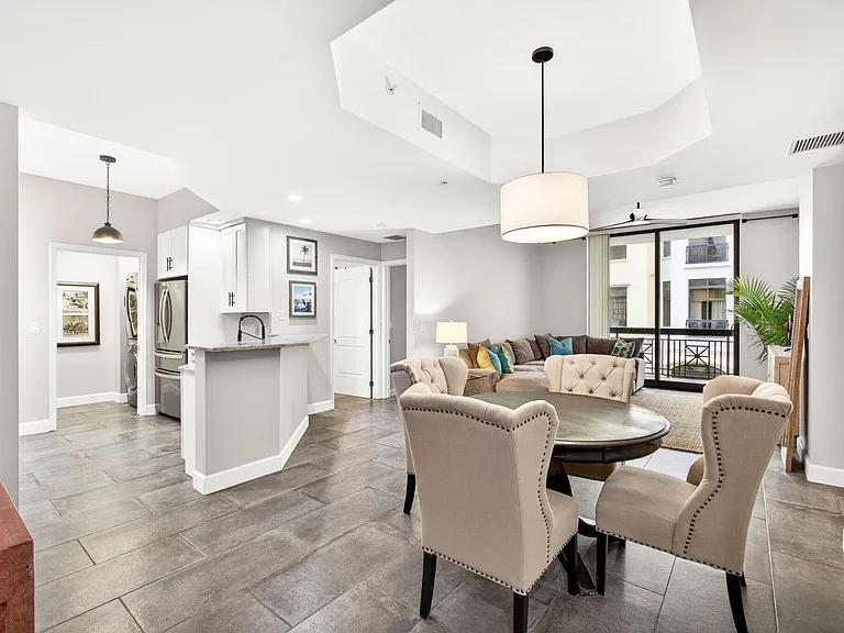 801 S Olive Ave #614 — Photo 4