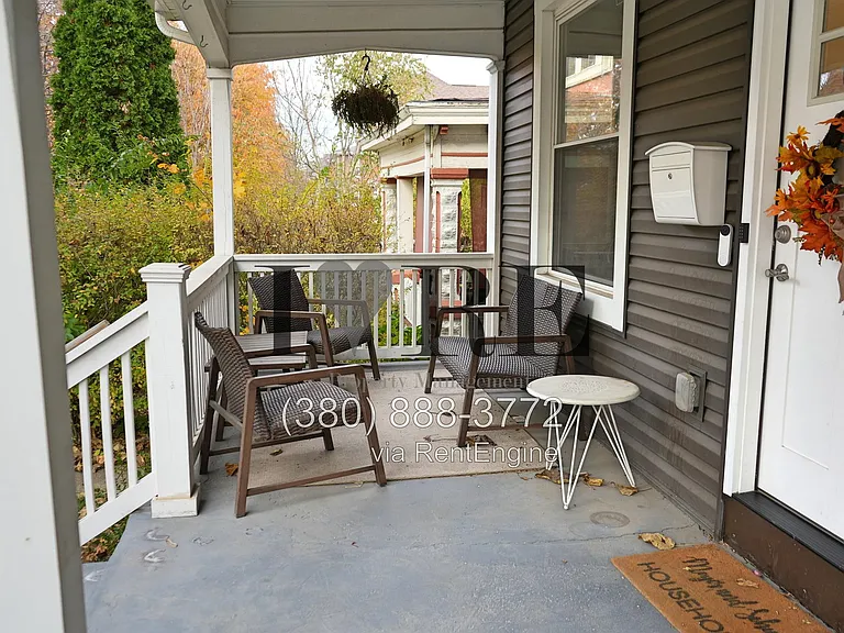 148 N Monroe Ave — Photo 5