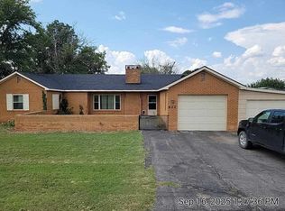 612 Madison St, Bessie, OK 73622