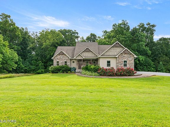 2nd image of 1323 County Road 750