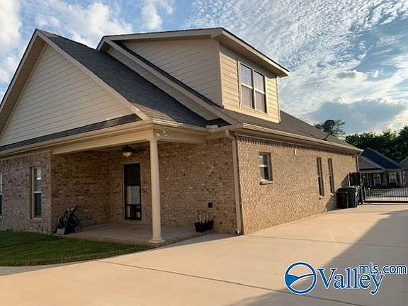 4th image of 2619 Mountain Stream Way SE