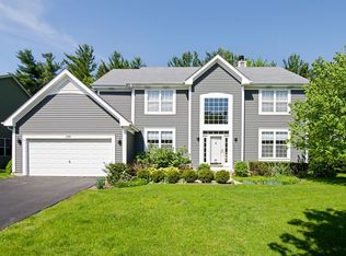 516 Prescott Ln, Gurnee, IL 60031