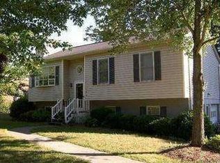 7430 Pine Trails Rd, Pfafftown, NC 27040