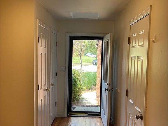 Entryway with glass door