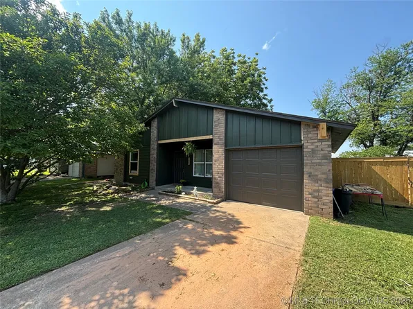 722 W Commercial St, Broken Arrow, OK 74012