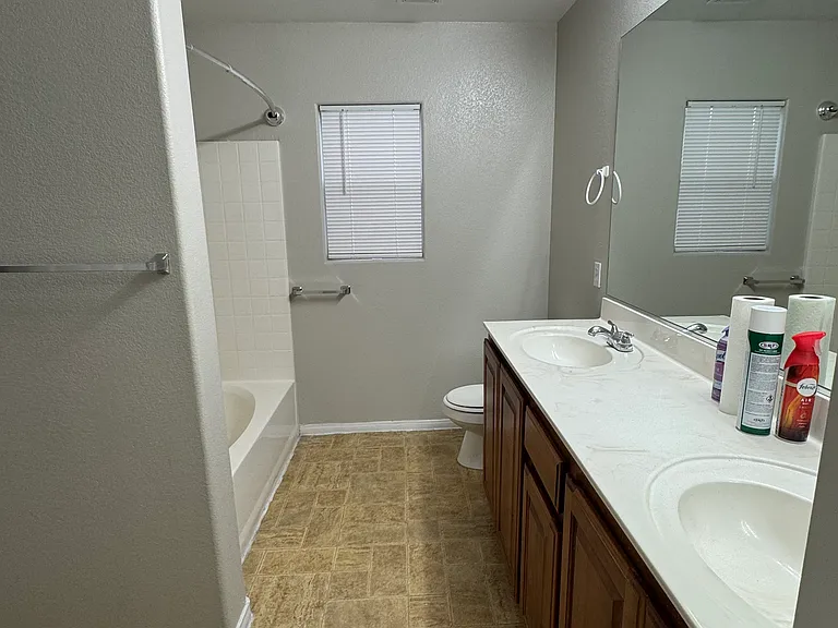 6528 Abbey Door Ct — Photo 11