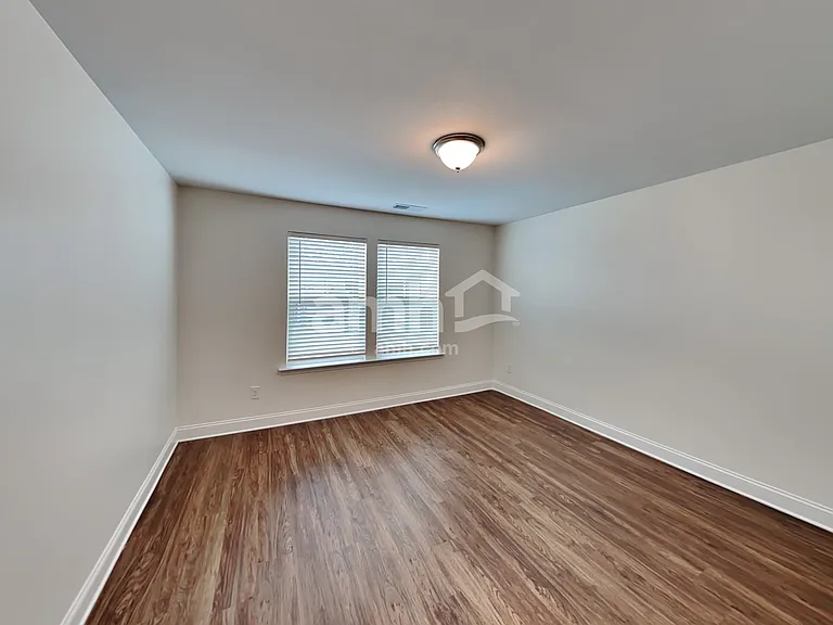 4905 Durant Ct — Photo 13
