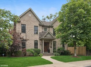 42 Lincoln St, Glenview, IL 60025