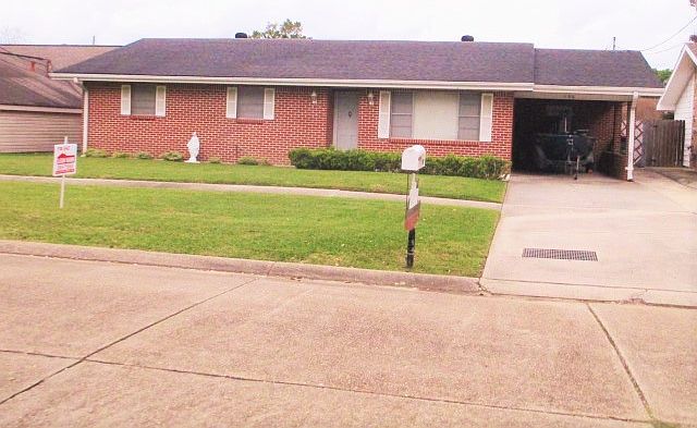 1st image of 917 Poplar St
