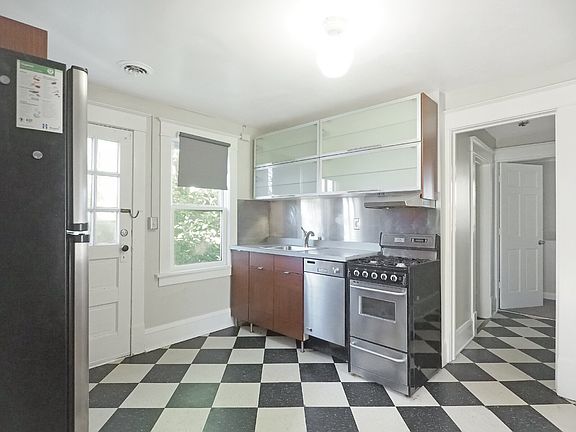 2nd image of 2611 Marshall St NE #2