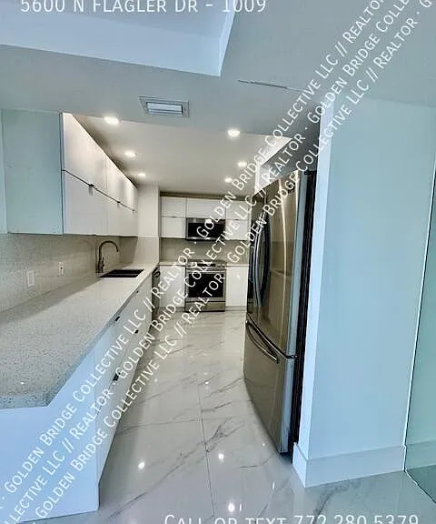 5600 N Flagler Dr #1009 — Photo 2