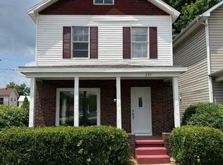 289 E 3rd St, Ceredo, WV 25507