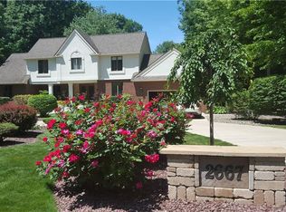 2667 Oak Forest Dr, Niles, OH