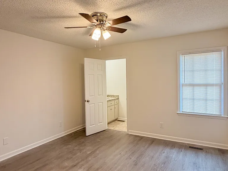 406 W Hooks River Rd #D — Photo 10