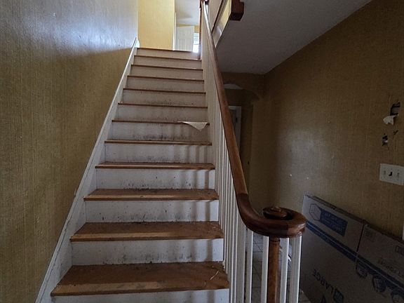 4th image of 258 Beverly Rd