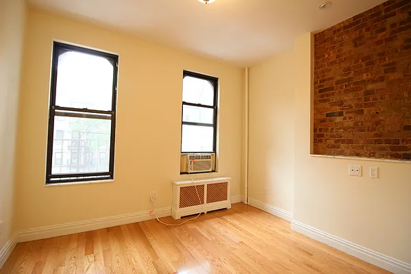 Rented by Keller Williams NYC | media 32