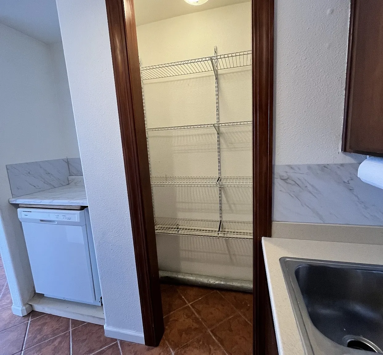 2 bed, $1,400 — Photo 2