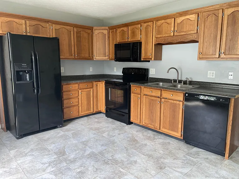 1708 Field Dr — Photo 12