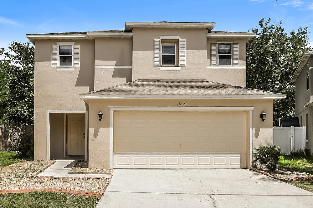 3 bed, 2.5 bath, 2154 sqft, $2,670 — Photo 1