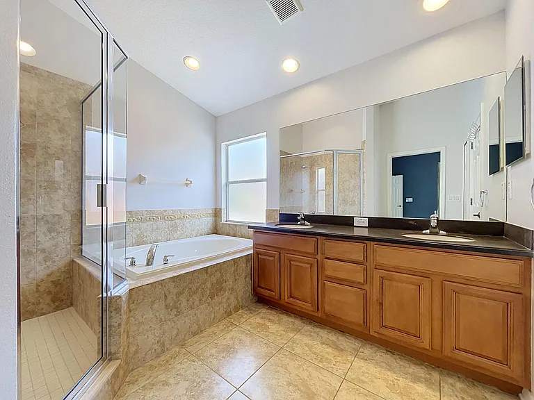 11524 Pennsville Ct — Photo 44