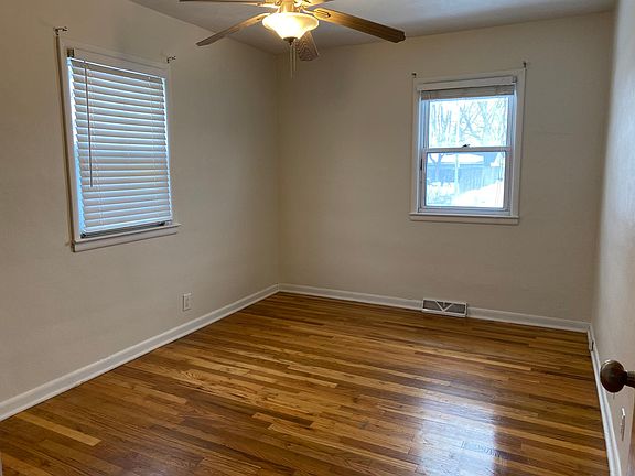 4th image of 206 N 5th St