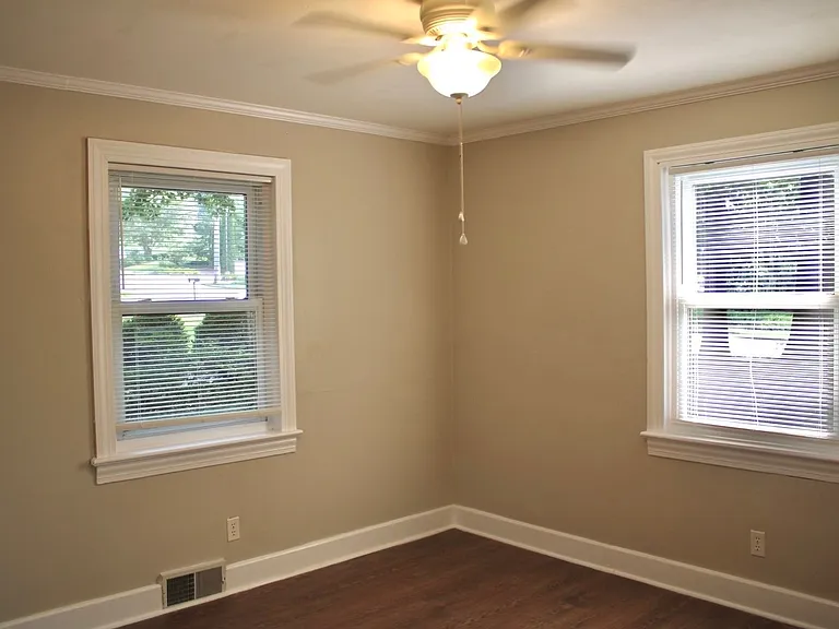 692 Brookdale Dr — Photo 13