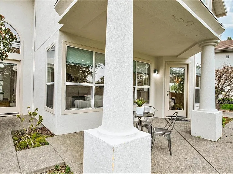 3233 Quail Hollow Dr #1 — Photo 35