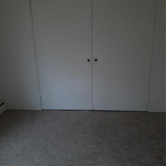 709 Line St #B — Photo 6