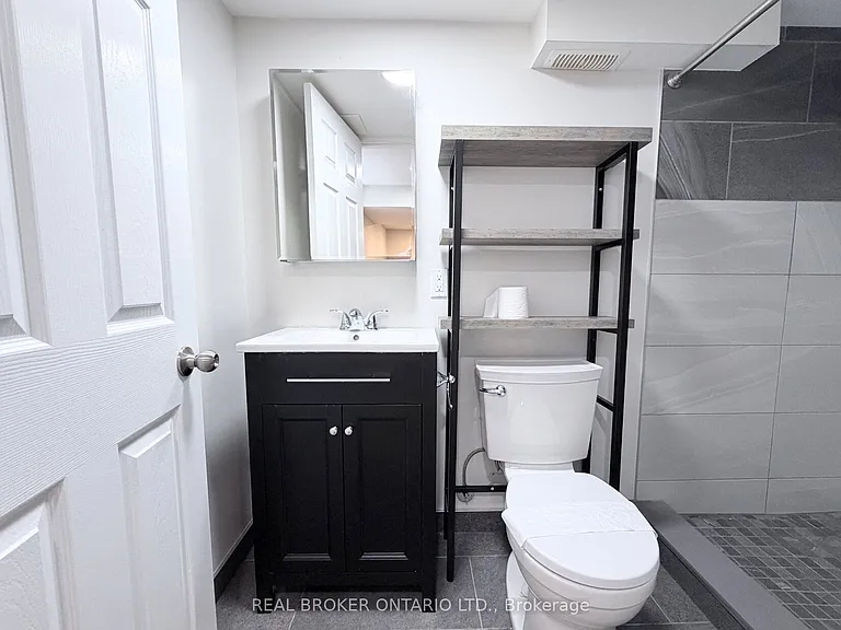 315 E 22nd St #BASEMENT — Photo 9