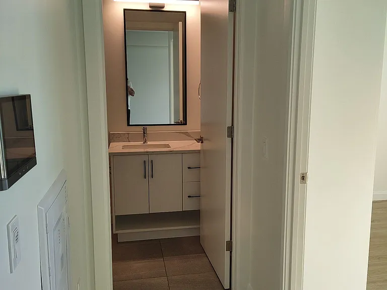 741 King St W #508 — Photo 12