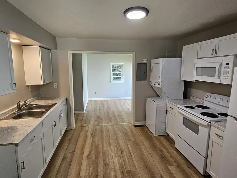 314 Marshall Dr — Photo 12