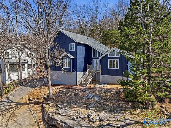 2nd image of 2635 Gawain Rd SE