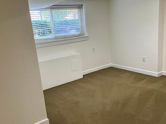 5th image of 3317 N Claremont Ave #G