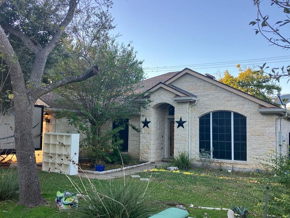 1st image of 3310 Crystal Cir