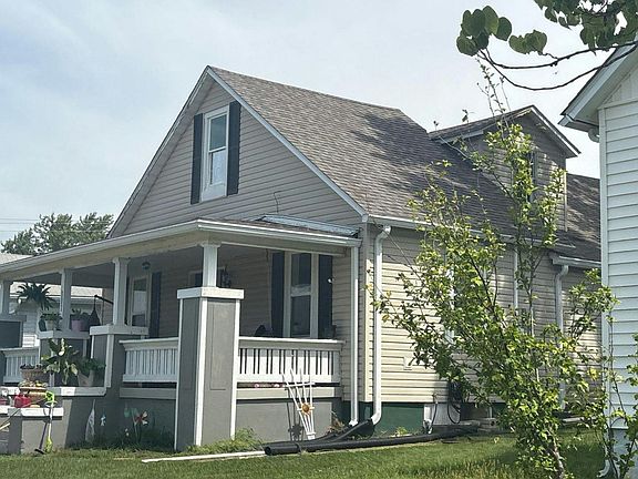 2nd image of 302 S Lincoln St