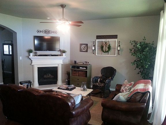 4th image of 1019 Diane St