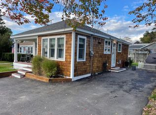 52 Ocean Ave, Hanson, MA 02338