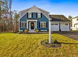 33 Farm Rd, Plymouth, MA 02360