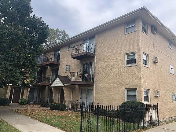 2nd image of 3150 N Neva Ave APT 2B