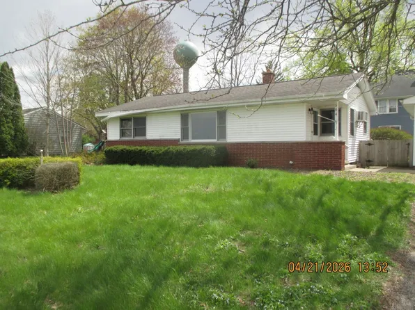 504 Washington St, Maple Park, IL 60151