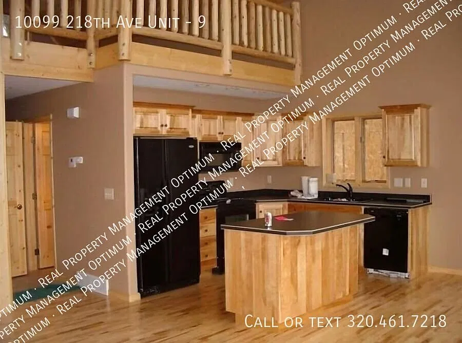Price Reduced - Fall Winter Rental Furnished- 3 Bedroom, 2 Bath Home On Lake Reno — Photo 2