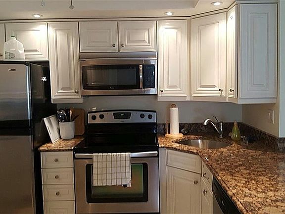 4th image of 1310 Glen Oaks Dr E Unit 196E