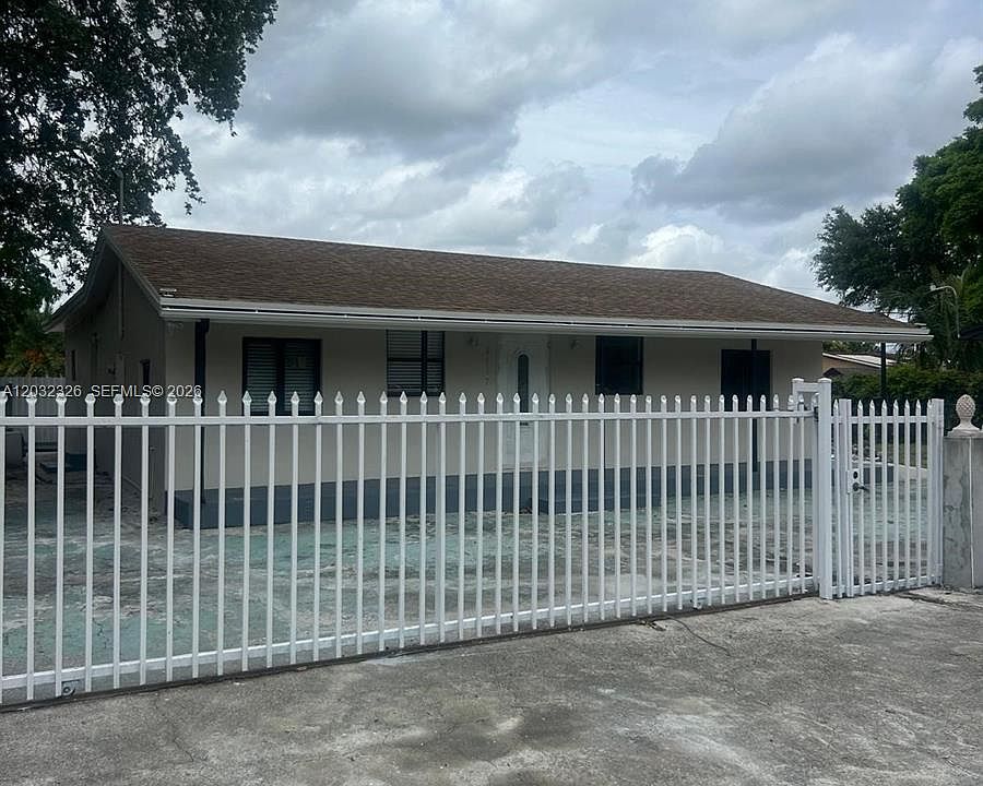 1st image of 2467 NW 103rd St