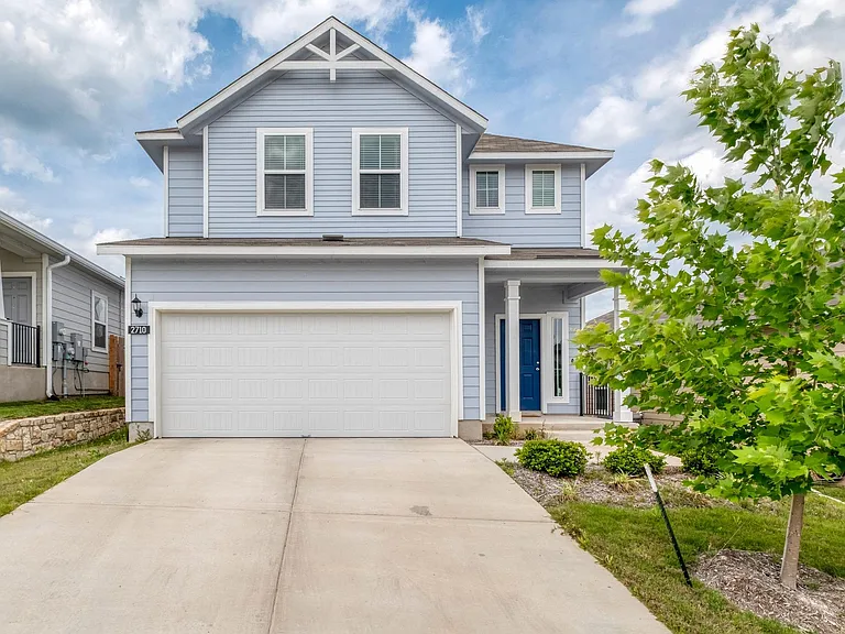 2710 Paragon Fox Dr — Photo 1