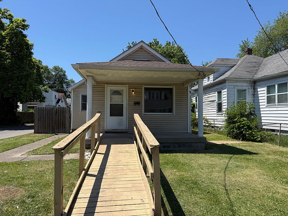 1st image of 744 S 36th St