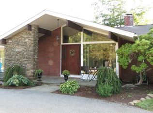 3 Fieldcrest Rd, Sturbridge, MA 01566